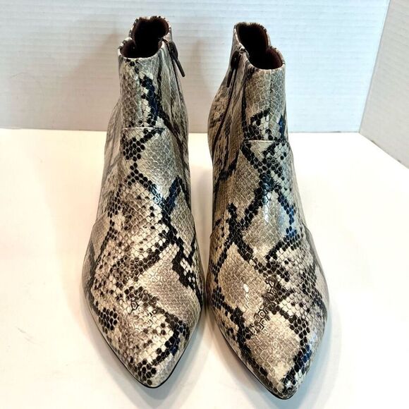 CLARKS Linvale Judith Vegan Snakeskin Bootie 8.5 W  *NEW* - Picture 3 of 14